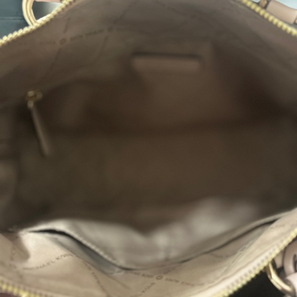 Michael Kors Austen Pebble Leather Soft Pink Medium Handbag - Picture 11 of 11